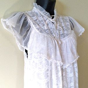 Beautiful Vintage Cahill Lingerie Peignoir Set. White Full Length, Stunning!